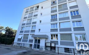 Apartment in Nîmes (30900)