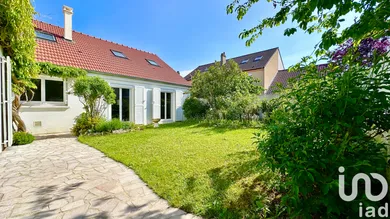 House at Élancourt (78990)