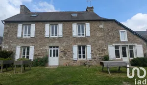 Maison de campagne à Plouguenast (22150)