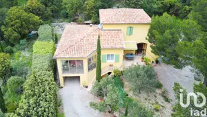 House at Vacqueyras (84190)
