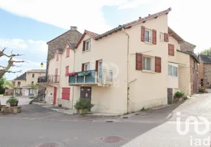 Maison de village à Viala-du-Tarn (12490)