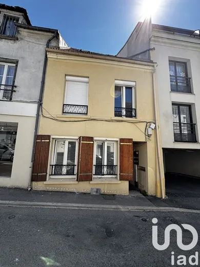 Immeuble à Dammartin-en-Goële (77230)