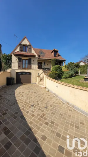 Maison traditionnelle à Guérard (77580)