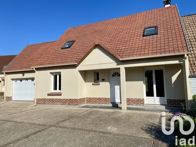 Traditional house at Fossemanant (80160)