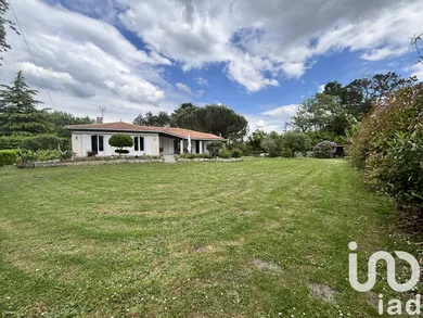 House at Izon (33450)