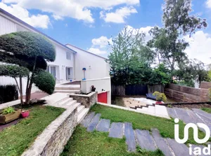 Maison à Saint-Étienne (42000)