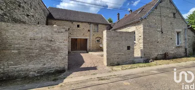 Village house at Cruzy-le-Châtel (89740)