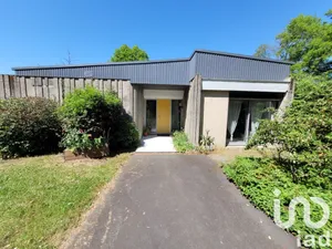 Maison d'architecte à Beaulieu-sous-Parthenay (79420)
