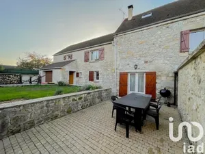 Maison de village à Chaumont-en-Vexin (60240)