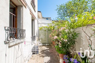 Apartment at Romainville (93230)