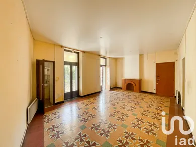 Apartment at Nîmes (30000)