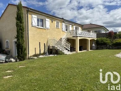 House at Thiers (63300) — 11/12