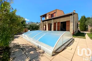 Traditional house at Caromb (84330)