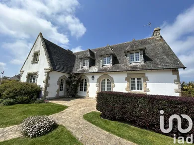 Mansion at Ploubazlanec (22620)