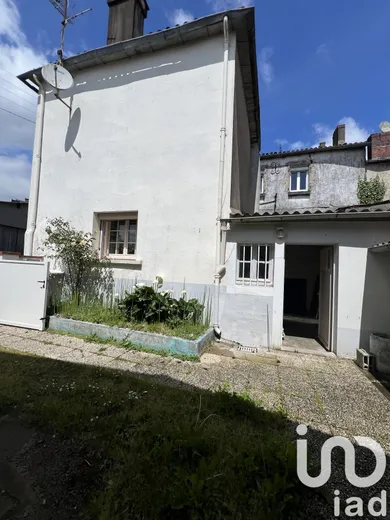 Maison de ville à La Châtaigneraie (85120)