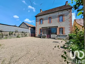 Village house at Vaumas (03220)