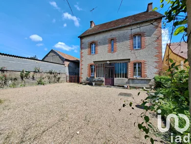 Maison de village à Vaumas (03220)