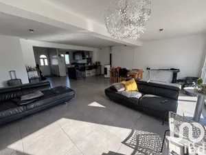 Maison à Saint-Arnoult-des-Bois (28190)