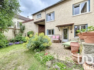 House at Gargenville (78440)