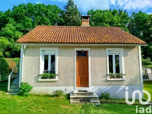House at Vallon-en-Sully (03190)