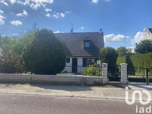 Maison de village à Pont-l'Évêque (60400)