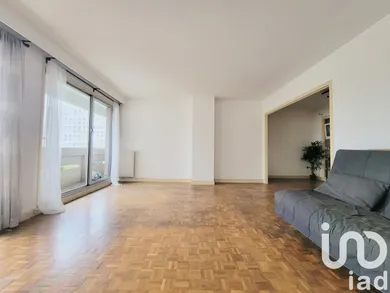 Apartment in Longjumeau (91160)