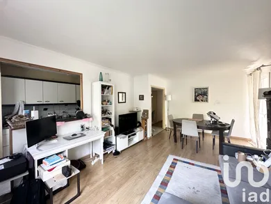 Appartement à Vaux-le-Pénil (77000)
