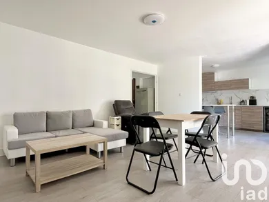 Apartment at Hyères (83400)