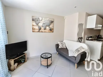 House at Saint-Laurent-de-Chamousset (69930)