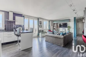 Apartment at Courbevoie (92400)
