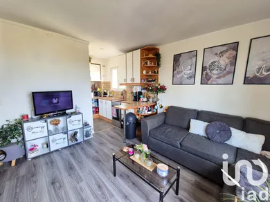 Apartment in Chanteloup-les-Vignes (78570)