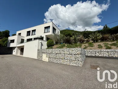 Architectural house at Saint-Alban-Leysse (73230)