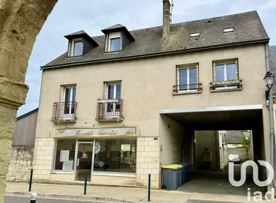 Building at Parçay-Meslay (37210)