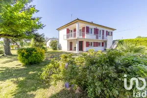 House at Moissac (82200)
