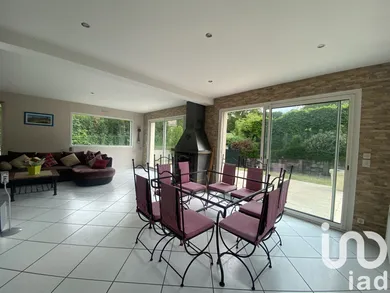 Traditional house at Poigny-la-Forêt (78125)