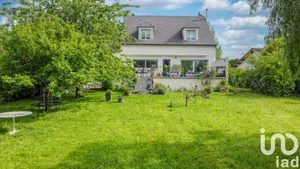 Architectural house at Montfermeil (93370)