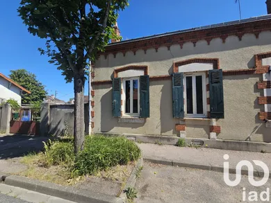 Maison traditionnelle à Yzeure (03400)