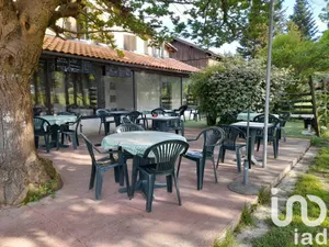 Immeuble à Sabres (40630)
