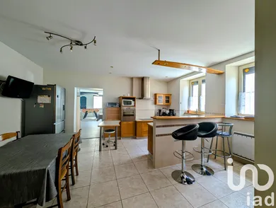 Village house in Yvre-le-Polin (72220)