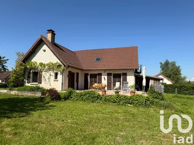 House at Saint-Germain-du-Bois (71330)