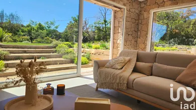 Maison traditionnelle à Le Plan-de-la-Tour (83120)