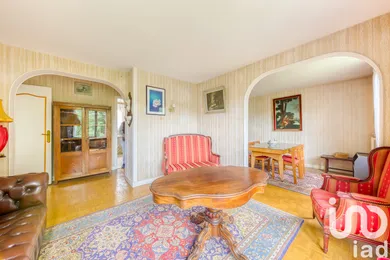 Apartment at Montmorency (95160)