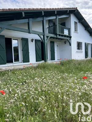 Maison traditionnelle à Lesperon (40260)