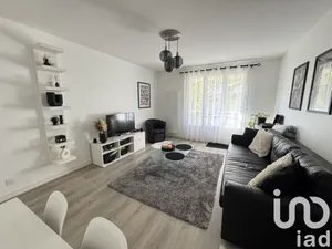 Apartment at Saint-Cyr-sur-Loire (37540)