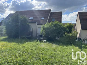 Maison de village à La Chapelle-Saint-Ursin (18570)