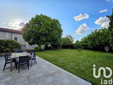 Longere in La Couronne (16400)