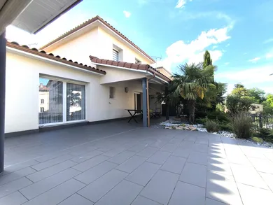 House at Saint-Chamond (42400)