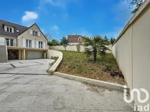 Maison traditionnelle à Vaux-sur-Seine (78740)