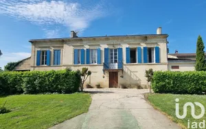 Demeure à Isle-Saint-Georges (33640)