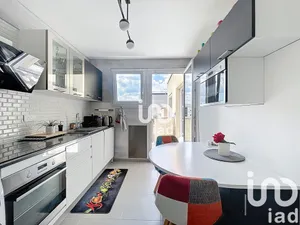 Apartment at Noisiel (77186)